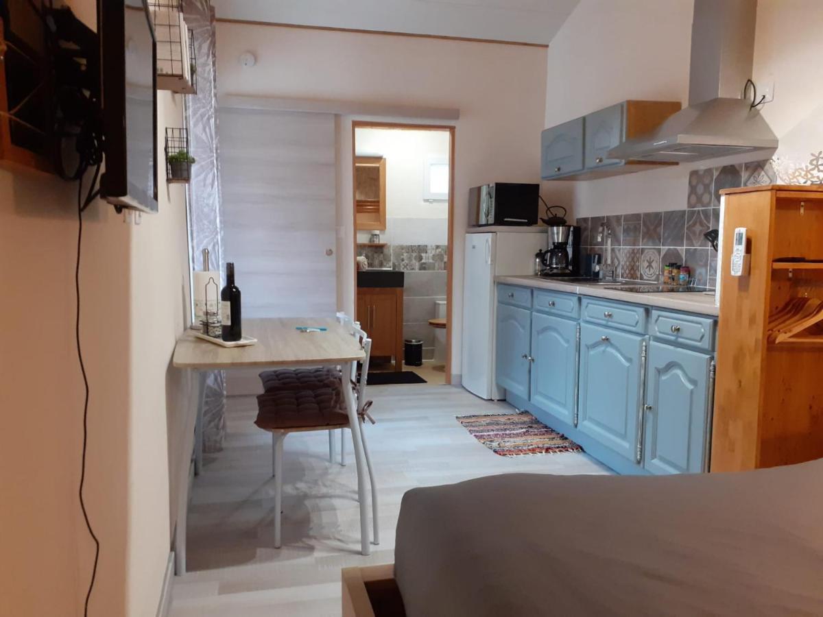 Studio Independant Dans Villa Neffies Εξωτερικό φωτογραφία