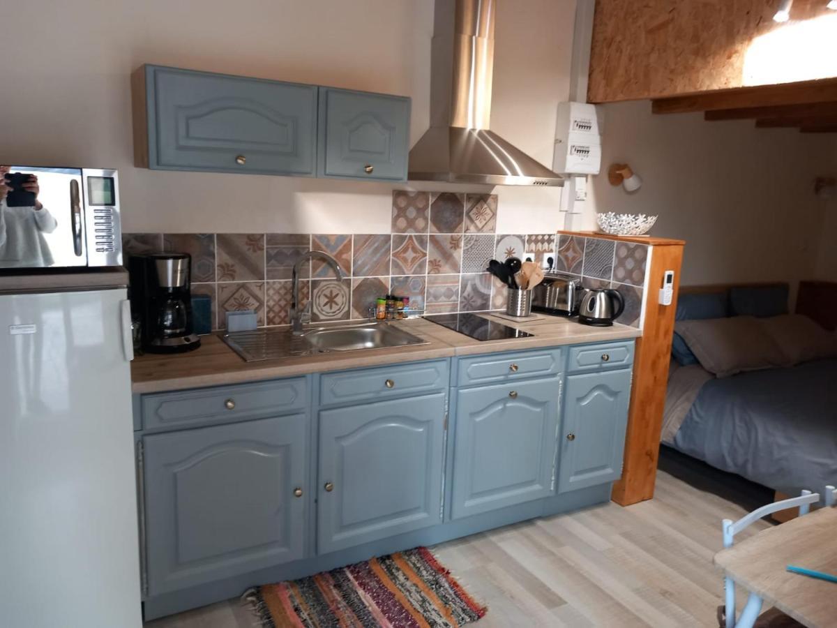 Studio Independant Dans Villa Neffies Εξωτερικό φωτογραφία