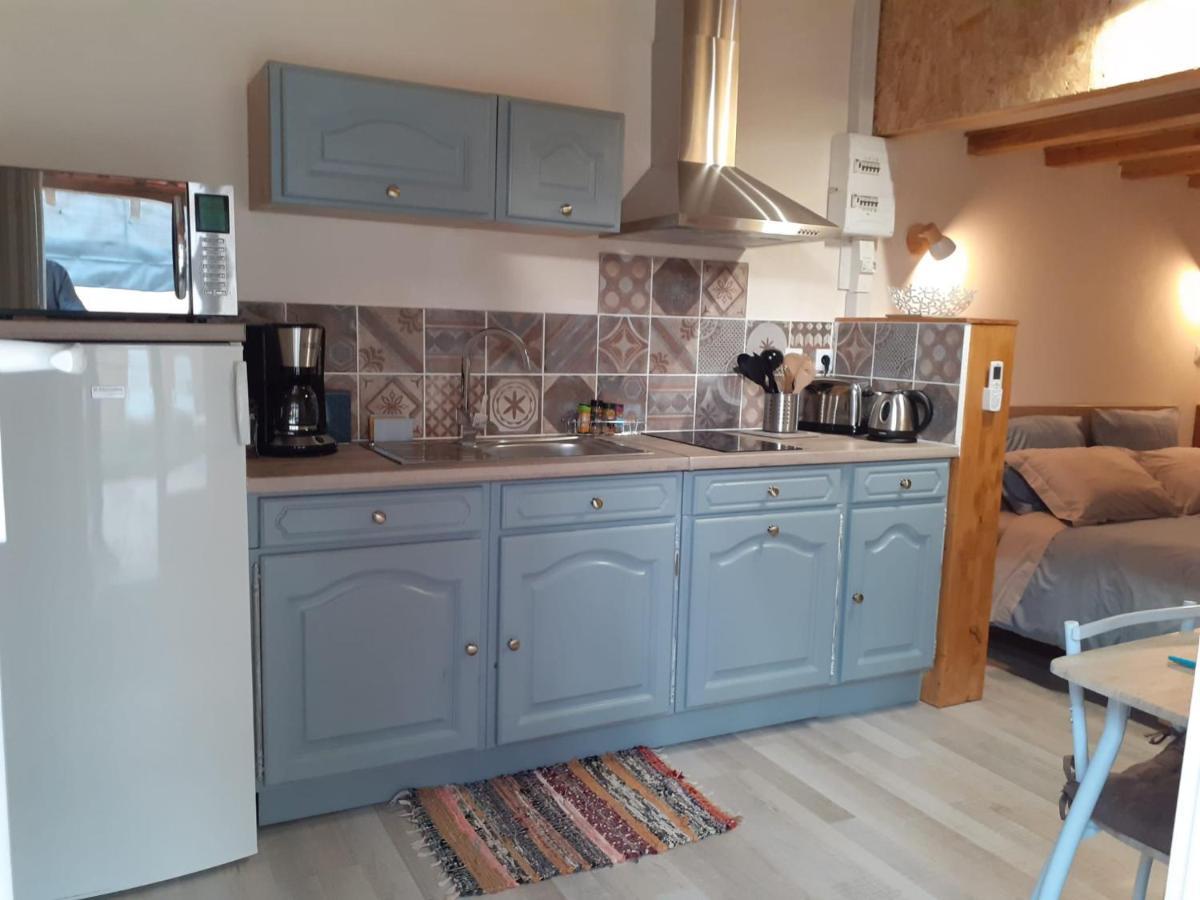 Studio Independant Dans Villa Neffies Εξωτερικό φωτογραφία